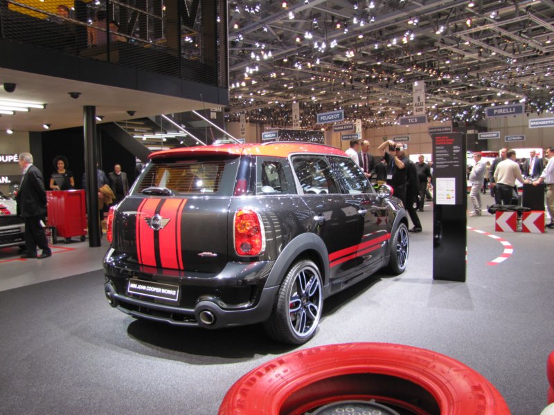 minijcwcountryman2.jpg