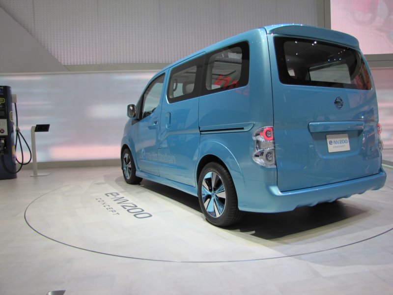 nissanenv20017.jpg