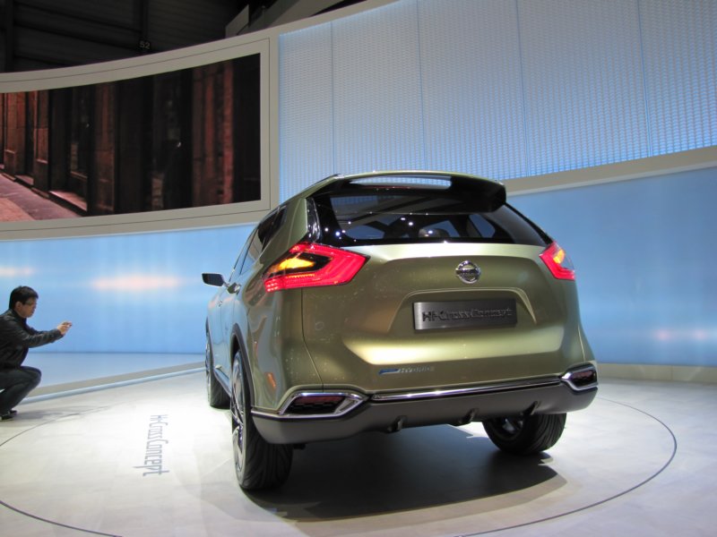 nissanhicross12.jpg