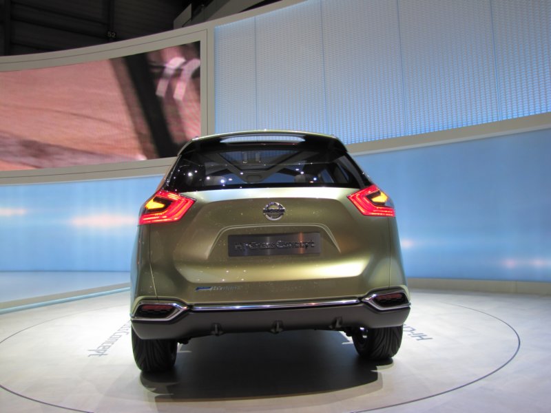 nissanhicross13.jpg