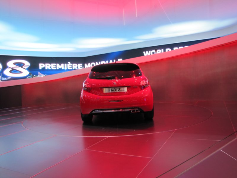 peugeot208gti13.jpg