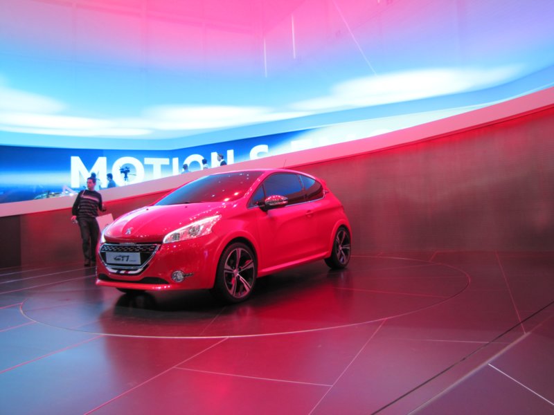 peugeot208gti27.jpg