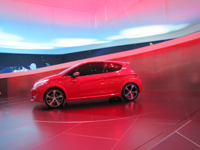 peugeot208gti3.jpg