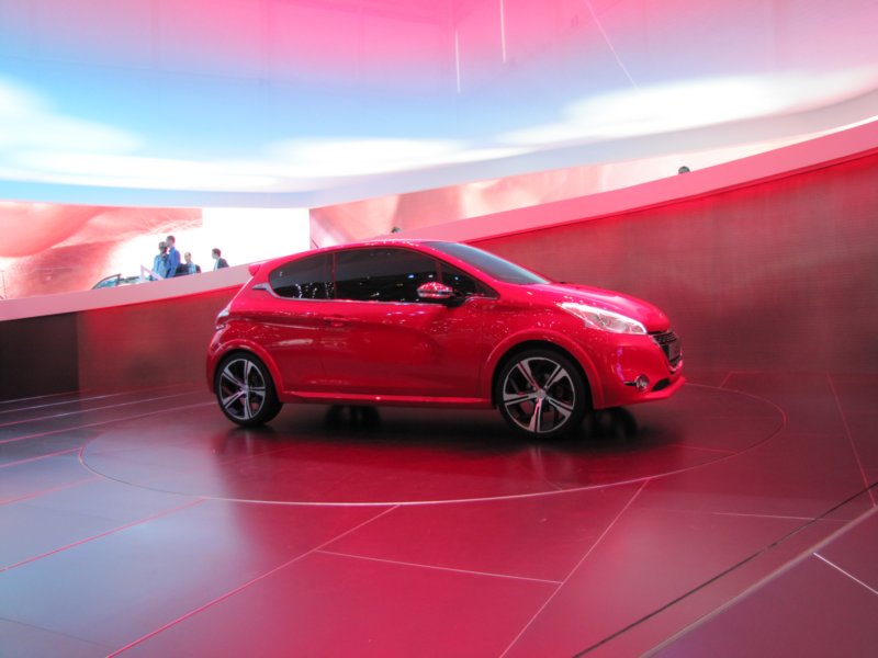peugeot208gti43.jpg