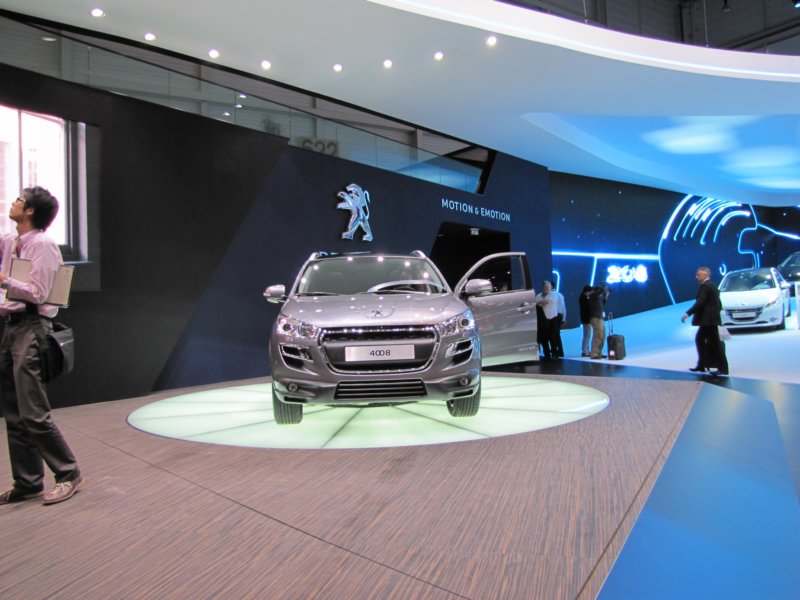 peugeot400840.jpg