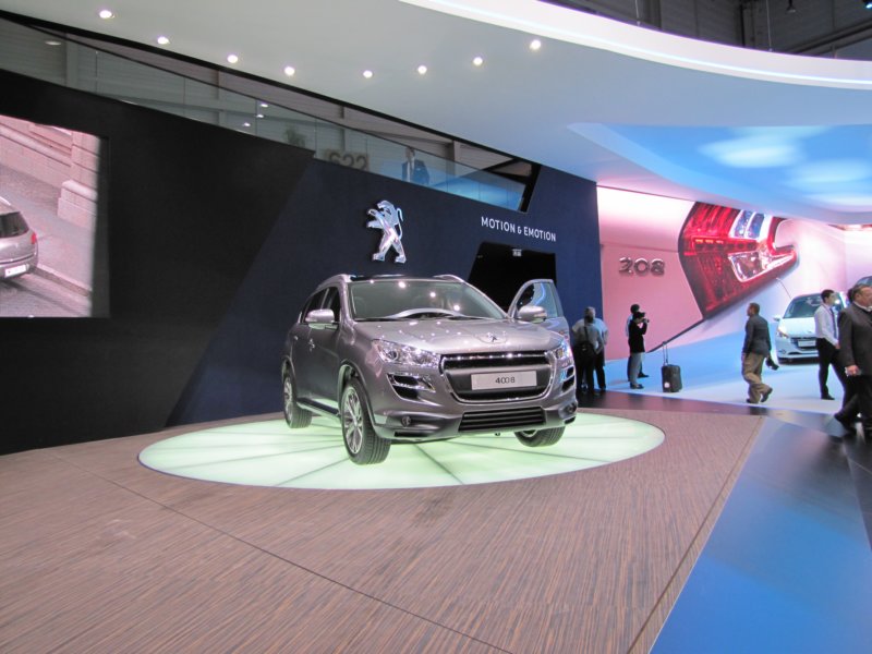 peugeot400842.jpg