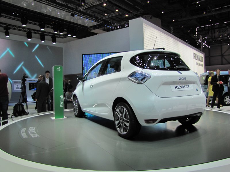 renaultzoe13.jpg