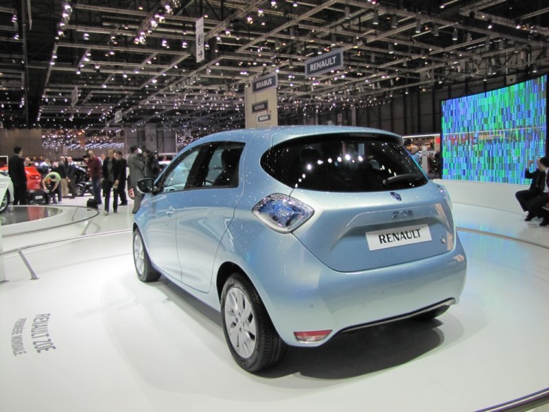 renaultzoe49.jpg
