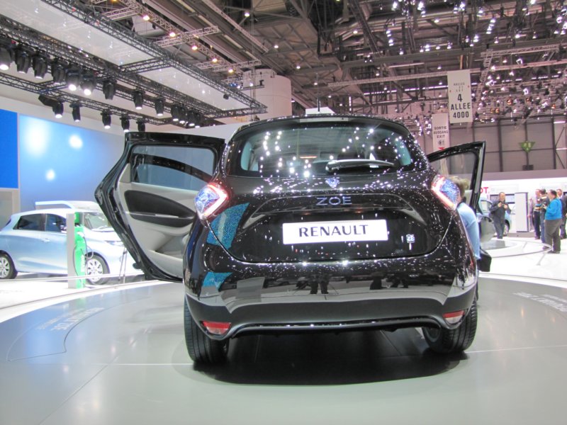renaultzoe62.jpg