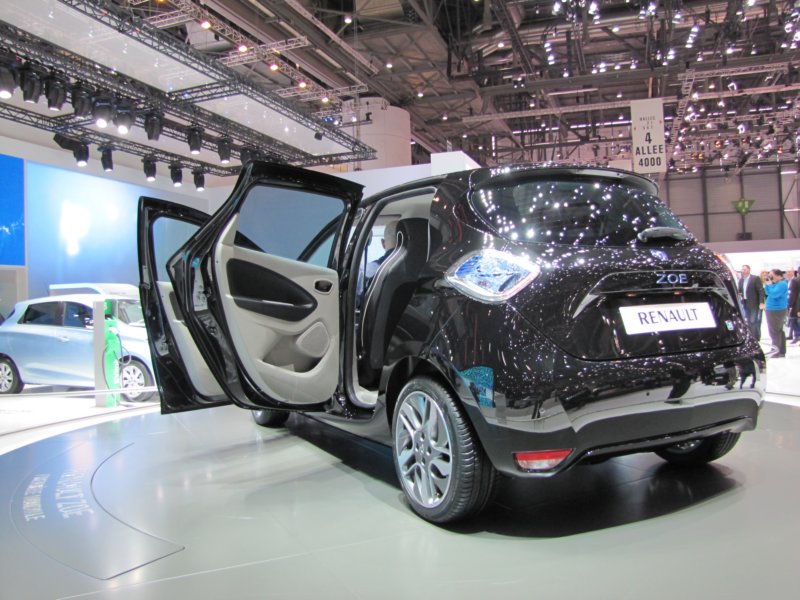 renaultzoe7.jpg
