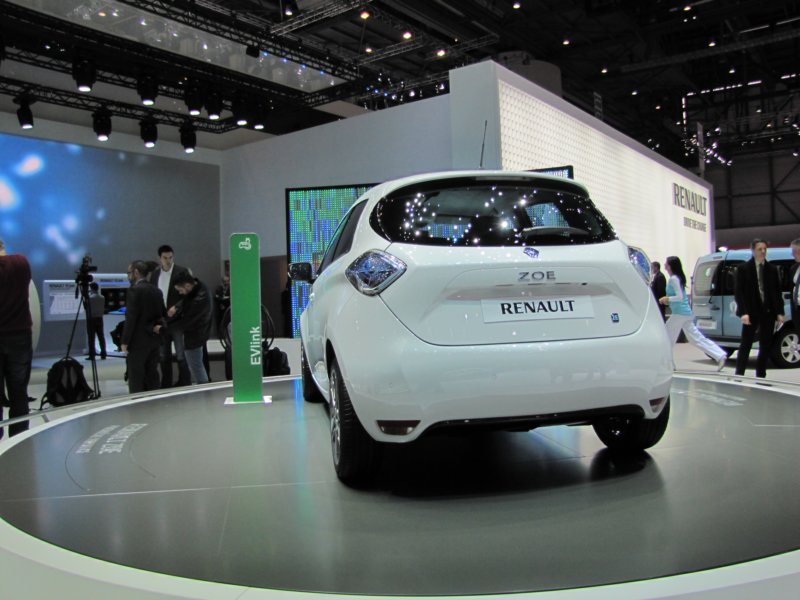 renaultzoe70.jpg