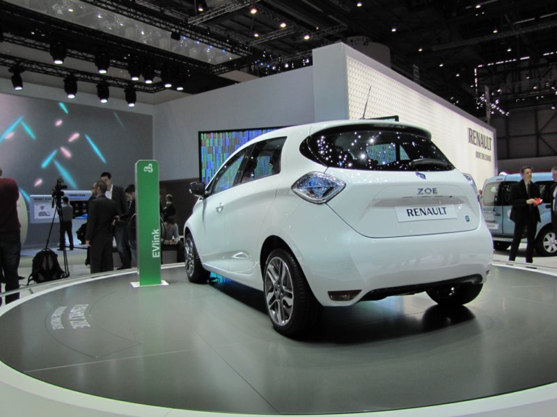 renaultzoe74.jpg
