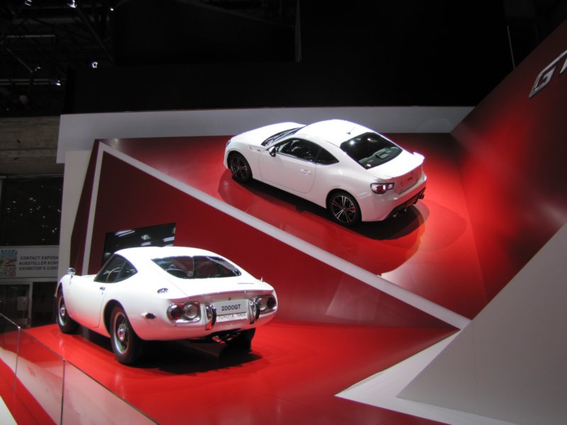 toyota2000gt19686.jpg