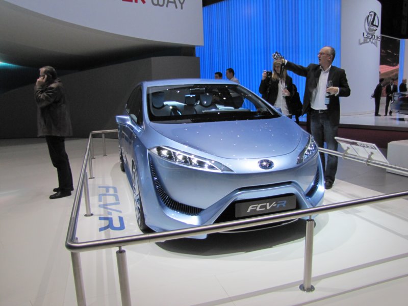 toyotafcvr8.jpg