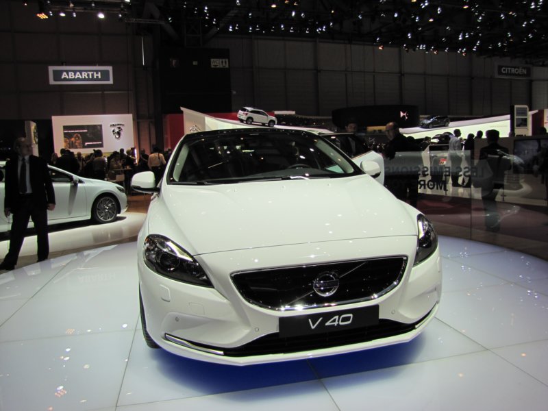 volvov4011.jpg