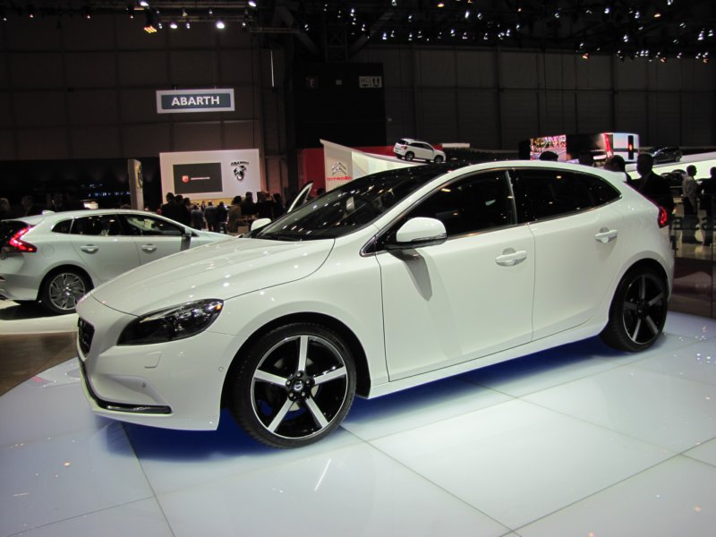 volvov4022.jpg