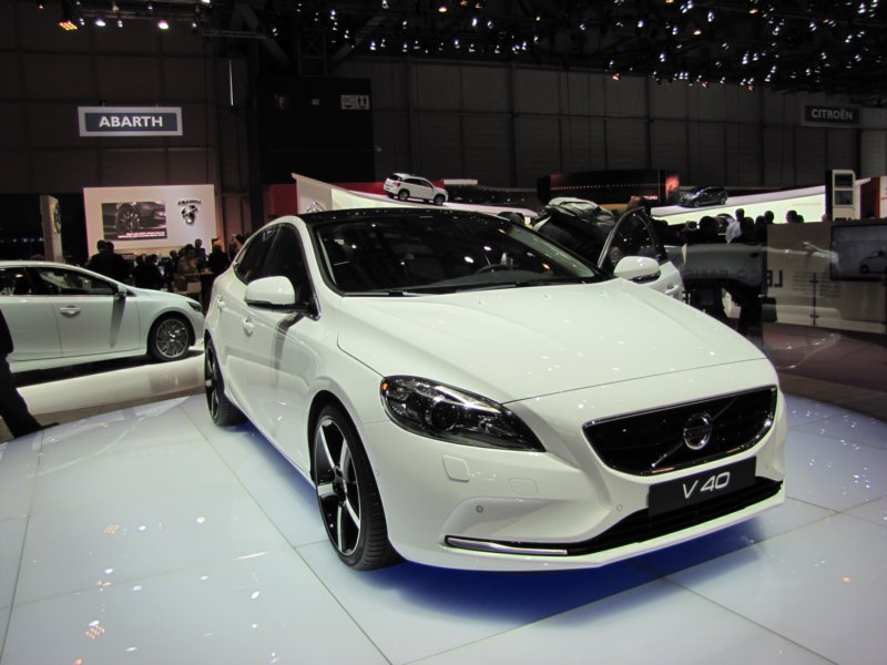 volvov4065.jpg