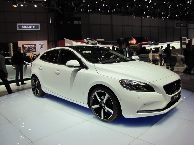 volvov4077.jpg