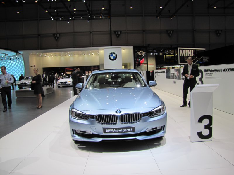 bmwactivehybrid33.jpg