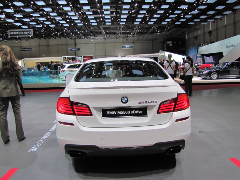 bmwm550dxdrive2.jpg