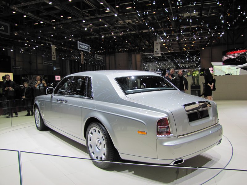 rollsroycephantomseriesii21.jpg