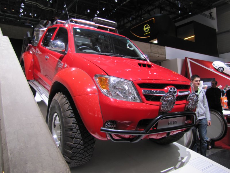 toyotahiluxpolar5.jpg