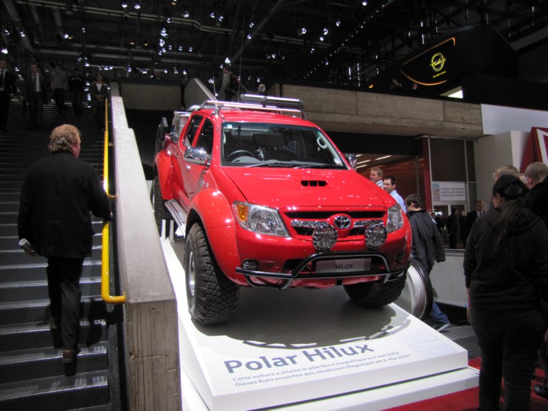 toyotahiluxpolar6.jpg