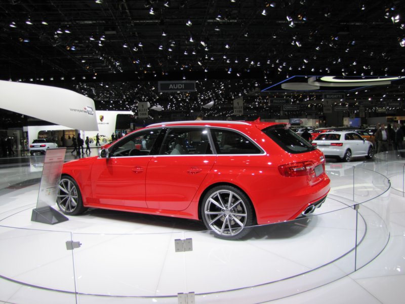 audirs4avant39.jpg