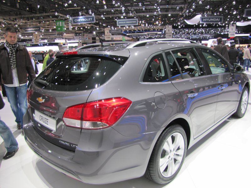 chevroletcruzewagon5.jpg
