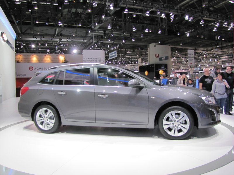 chevroletcruzewagon6.jpg