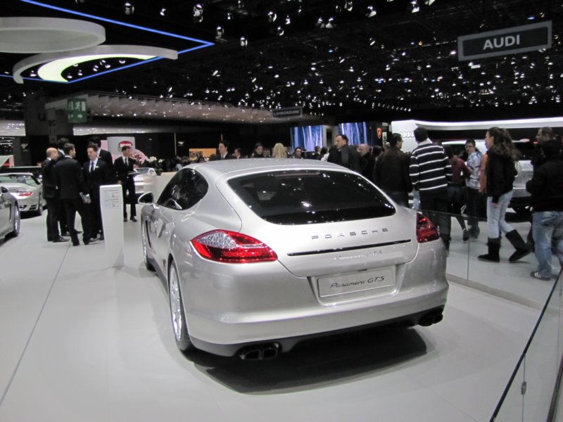 porschepanamera6.jpg