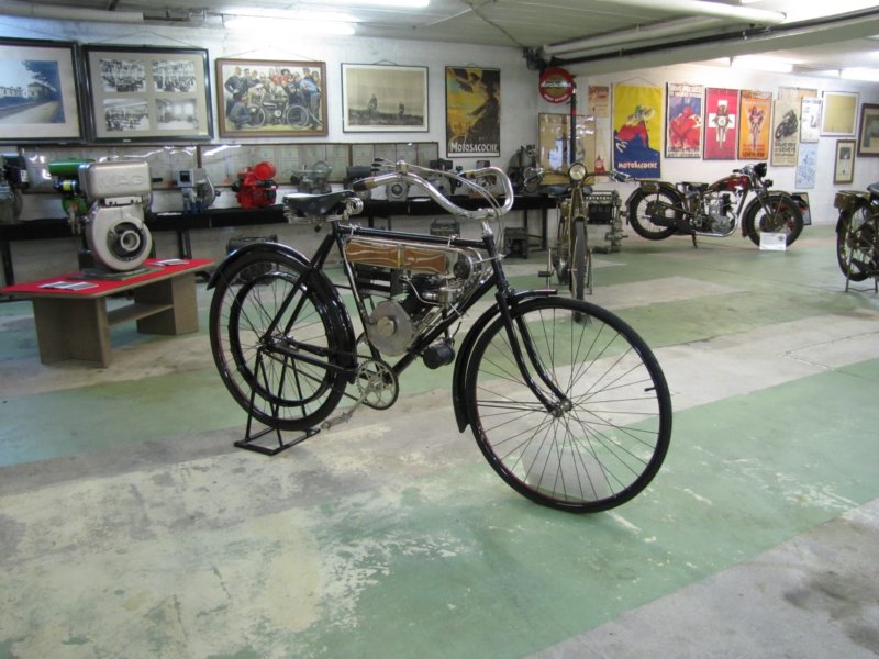 dufauxmotosacoche1900.jpg