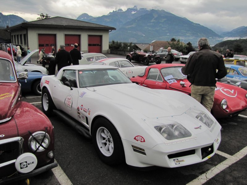 chevroletcorvetteimsa19752.jpg