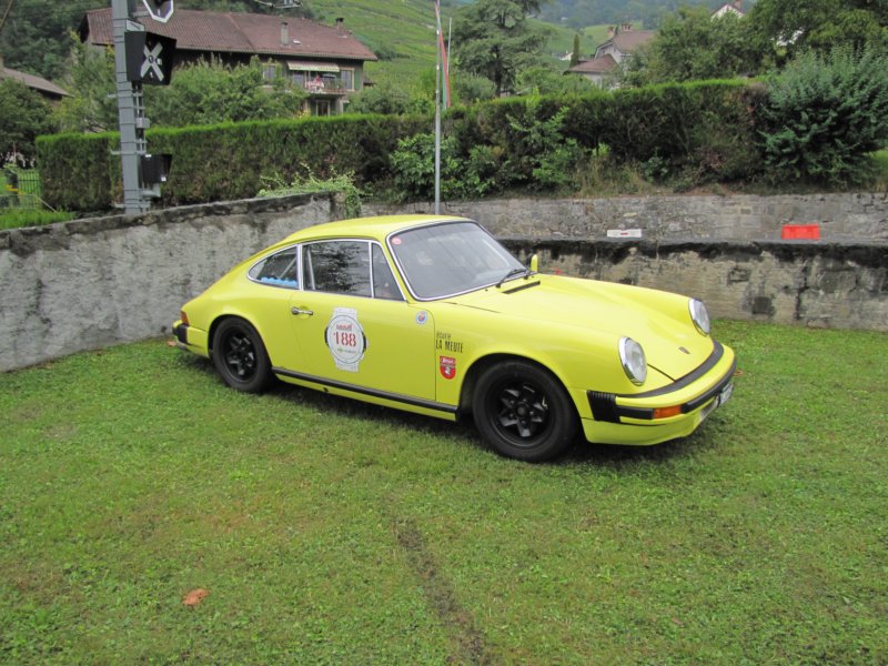 porsche911271975.jpg
