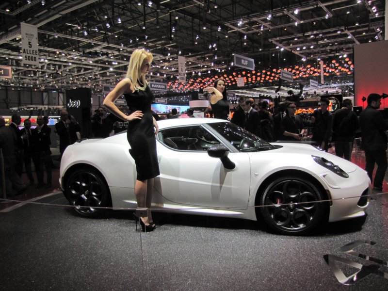 alfaromeo4c.jpg