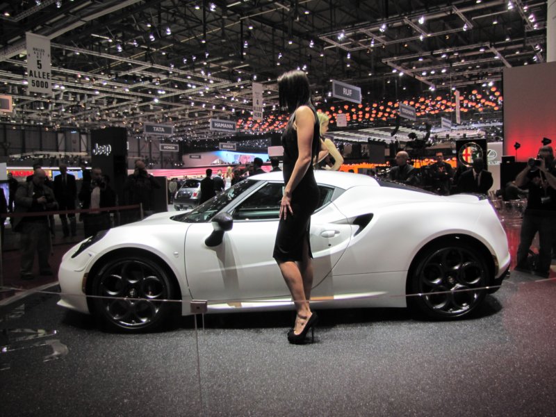 alfaromeo4c76.jpg