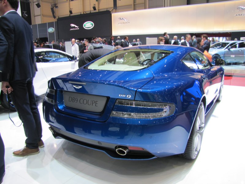 astonmartindb9coup.jpg
