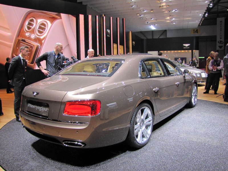 bentleyflyingspur17.jpg