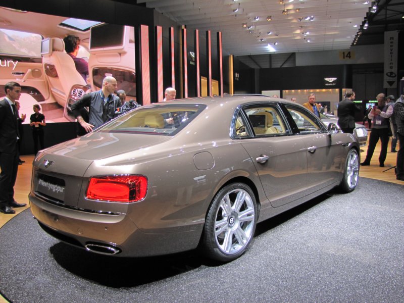 bentleyflyingspur20.jpg