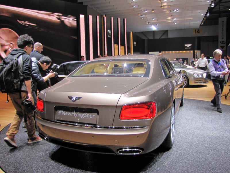 bentleyflyingspur9.jpg