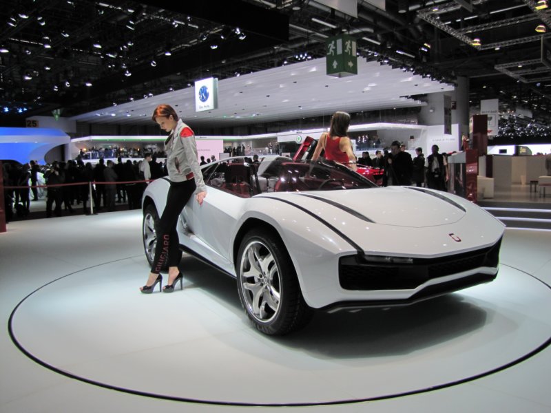 giugiaroitaldesignparcourxgtroadster10.jpg