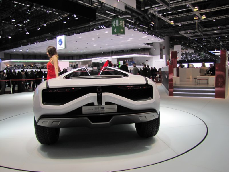 giugiaroitaldesignparcourxgtroadster30.jpg