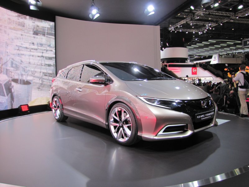 hondacivictourerconcept6.jpg