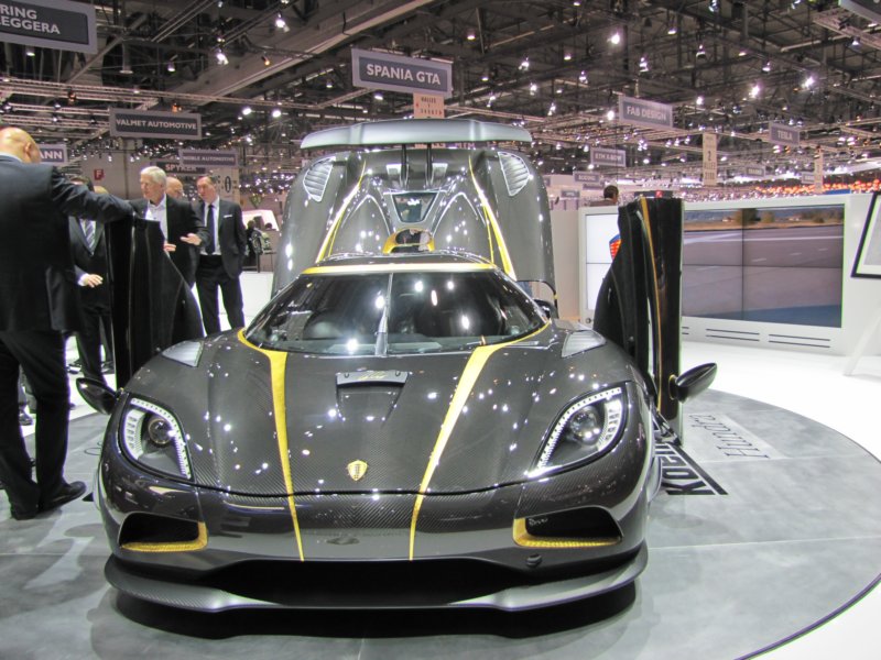 koenigseggagerashundra17.jpg