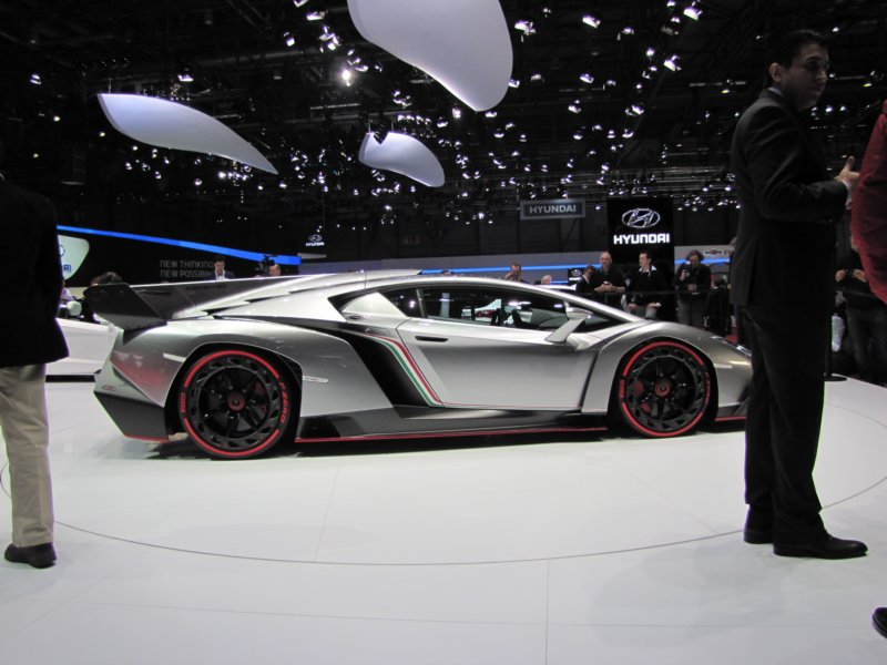 lamborghinivenenolp7504119.jpg