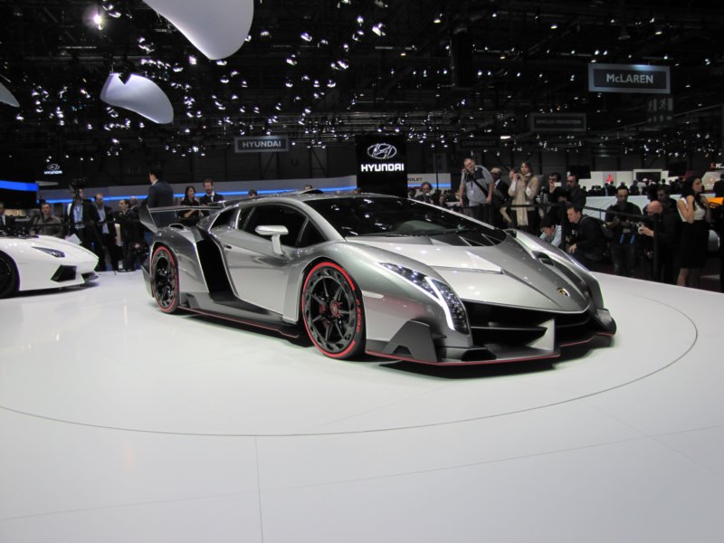 lamborghinivenenolp750413.jpg