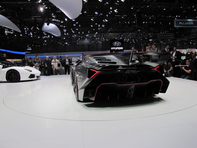 lamborghinivenenolp750428.jpg