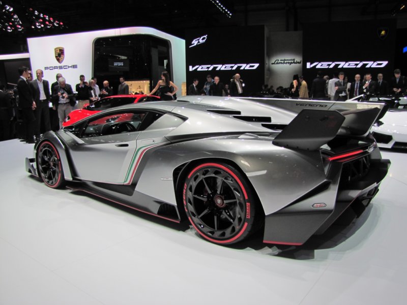 lamborghinivenenolp750437.jpg