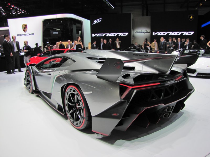 lamborghinivenenolp750447.jpg