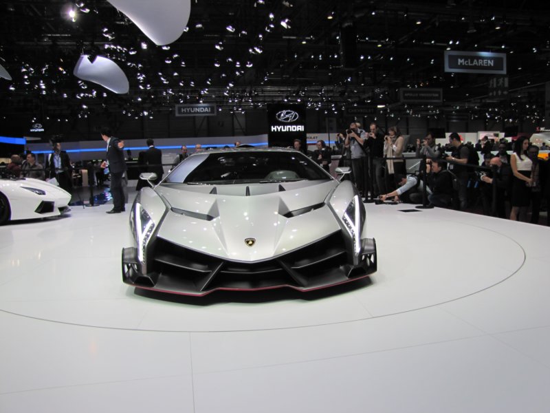 lamborghinivenenolp750461.jpg